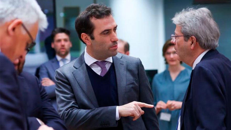 L'Eurogrup exigeix comptes públics “contractius” al govern de Sánchez per augmentar la despesa militar i beneficiar les empreses