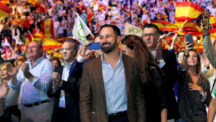Tendències als extrems: tres claus i una hipòtesi estratègica sobre la dinàmica política espanyola