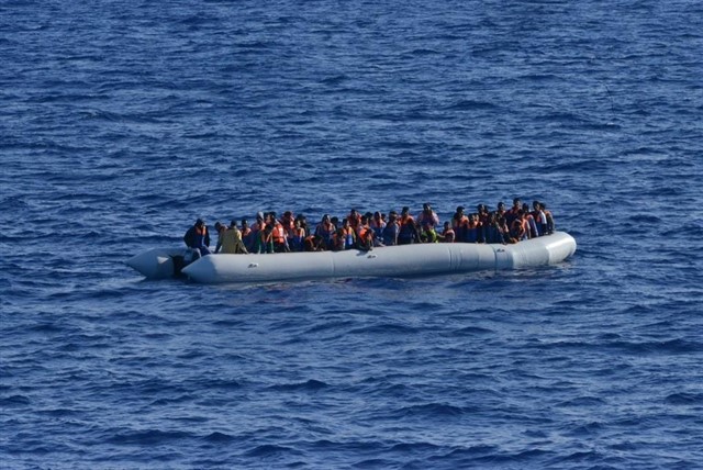 La UE debat l''Operació Sofia' mentre moren persones al mar