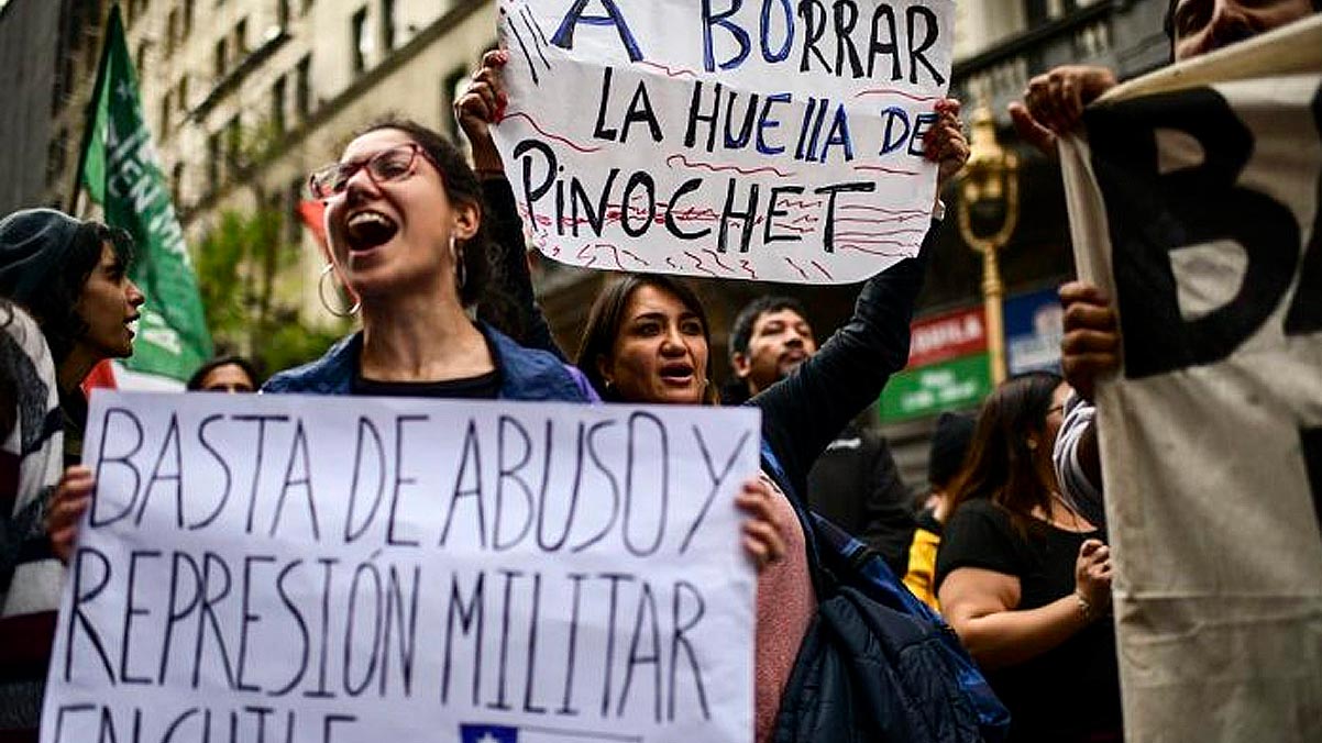 Intel·lectuals, artistes i personalitats de tot el món se sumen a una campanya contra la repressió a Xile