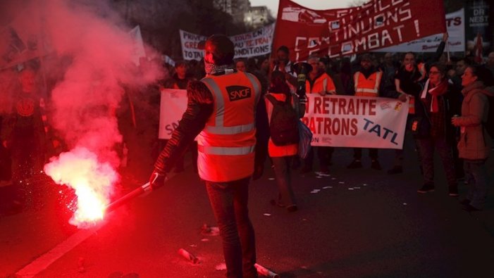 Vaguistes ocupen la Confederació del Treball francesa: "No negociaran en el nostre nom"