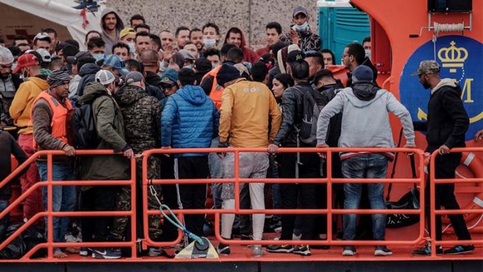 El Govern espanyol converteix Canàries en un camp de refugiats com Lesbos