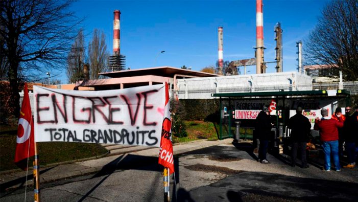 Les dones s'organitzen en suport a la vaga de les refineries a França