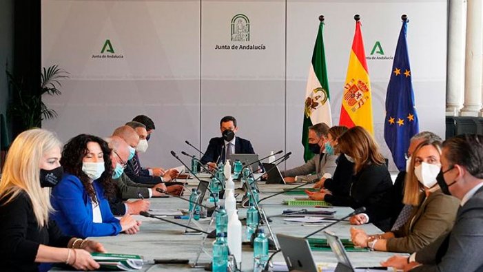 La Junta d'Andalusia donarà 732 milions en ajudes directes a empreses que mantinguin "almenys al 65% de la plantilla"