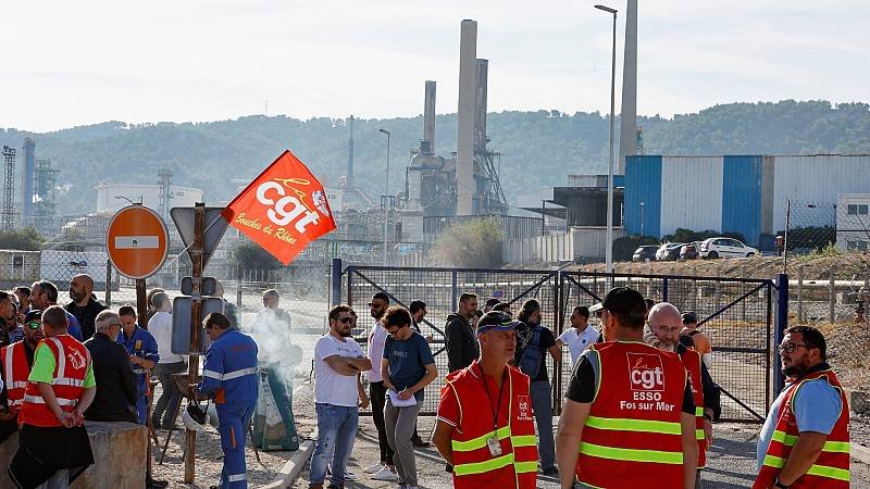 Vagues a les refineries franceses: No cedim al xantatge de Total!