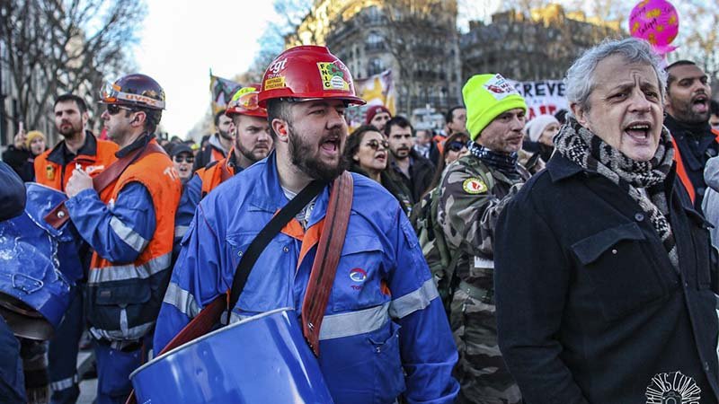 Gran jornada de lluita i vagues contra Macron a tot França