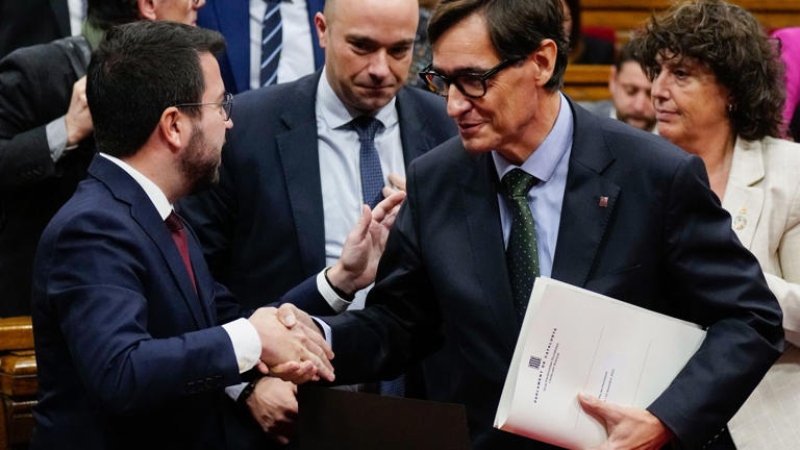 ERC i PSC acorden els pressupostos catalans: retorn a l'autonomisme, macroprojectes i suport a la reforma "ligth" de la Llei Mordassa