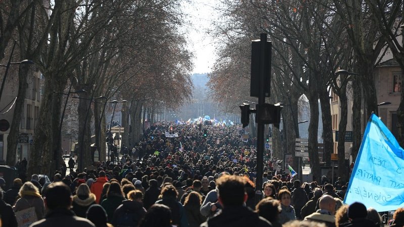 Nova jornada de protesta contra la reforma jubilatòria a França