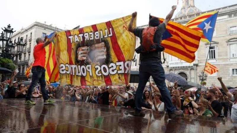 Els CDR convoquen una mobilització a Barcelona per a l'u d'octubre contra la repressió i l'autodeterminació