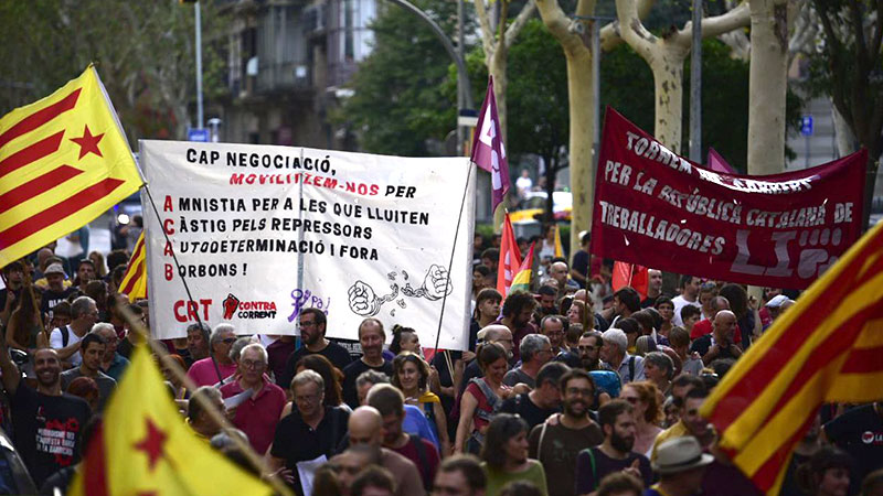 Diada de Catalunya: milers a Barcelona marxen per la independència