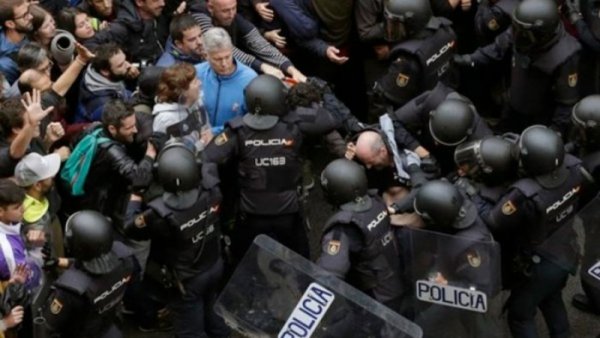 Postals de la repressió espanyolista que no va poder acabar amb l'1-O