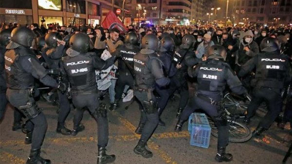  Escalada repressiva: presos polítics, rapers i exiliats. Sort que Unidas Podemos va arribar al Govern!