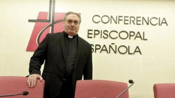 La Conferència Episcopal carrega contra les persones trans