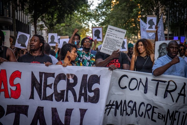 Imatges de la capçalera de la manifestació sota el lema de 'Les vides negres importen'. Imatges victorcabophoto